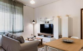 Trigona 4 Apartment